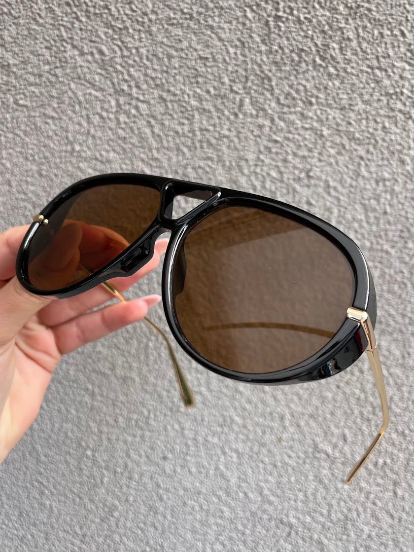 MAJER Walnut